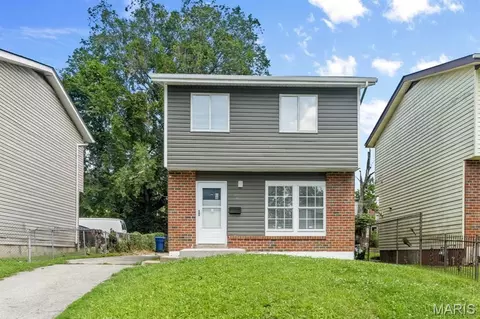 940 Maple Pl, Saint Louis, MO 63112