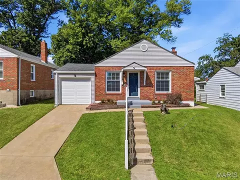 7008 Motte St, Saint Louis, MO 63121