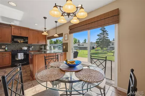 Dining - 254 Village Mead Dr, Ballwin, MO 63021 photo 6 of 8