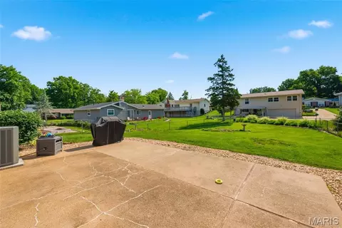 Exterior - 254 Village Mead Dr, Ballwin, MO 63021 photo 3 of 16