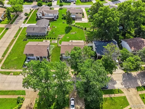 View/Area - 254 Village Mead Dr, Ballwin, MO 63021 photo 1 of 2