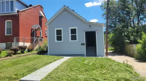 3744 Illinois Ave, Saint Louis, MO 63118
