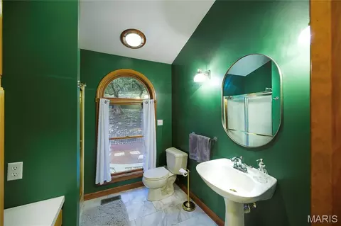 Bath - 1404 Bald Eagle Rd, Glencoe, MO 63038 photo 4 of 6