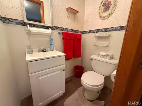 Bath - 337 E 1st St, Ramsey, IL 62080 photo 2 of 2
