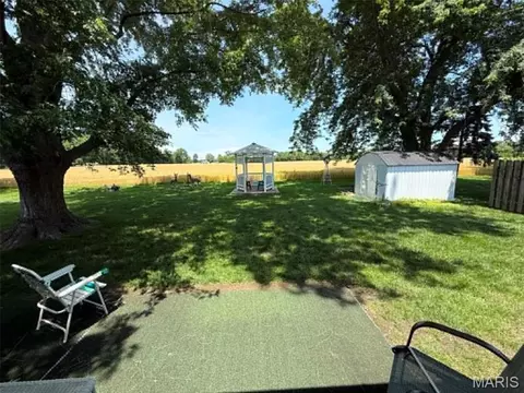 Exterior - 337 E 1st St, Ramsey, IL 62080 photo 2 of 2