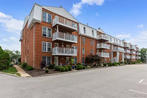 14443 Bantry Ln #33, Chesterfield, MO 63017