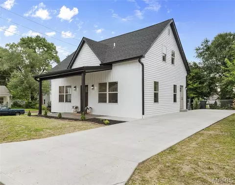 302 Short St, Collinsville, IL 62234
