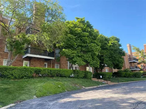 10381 Oxford Hill Dr #14, Saint Louis, MO 63146