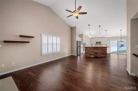 Living - 5366 Lakepath Way, Eureka, MO 63025 photo 1 of 3