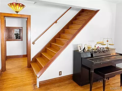 Entry Way - 500 W End Ave, Union, MO 63084 photo 4 of 6