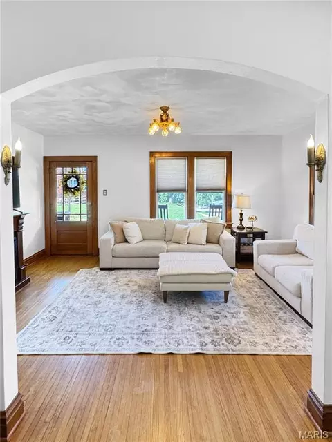 Living - 500 W End Ave, Union, MO 63084 photo 6 of 6