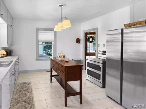 Kitchen - 500 W End Ave, Union, MO 63084 photo 4 of 8