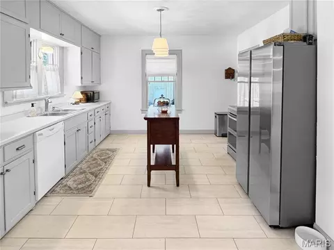 Kitchen - 500 W End Ave, Union, MO 63084 photo 2 of 8