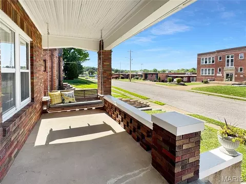 Exterior - 500 W End Ave, Union, MO 63084 photo 2 of 11