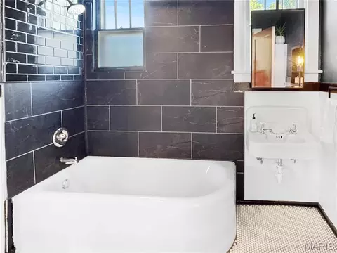 Bath - 500 W End Ave, Union, MO 63084 photo 7 of 7