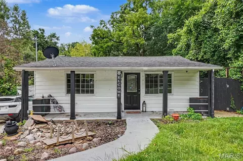 8516 Katherine Ave, Saint Louis, MO 63121