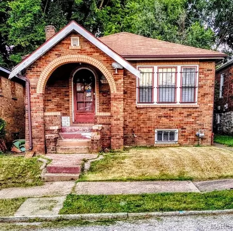 5628 Hiller Pl, Saint Louis, MO 63136