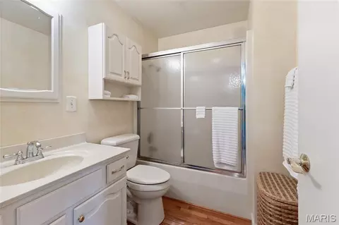 Bath - 30677 252nd Ave, Durham, MO 63438 photo 1 of 2