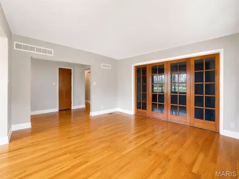 Living - 635 Lonedell Rd, Arnold, MO 63010 photo 1 of 3