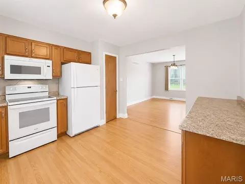 Kitchen - 635 Lonedell Rd, Arnold, MO 63010 photo 2 of 2