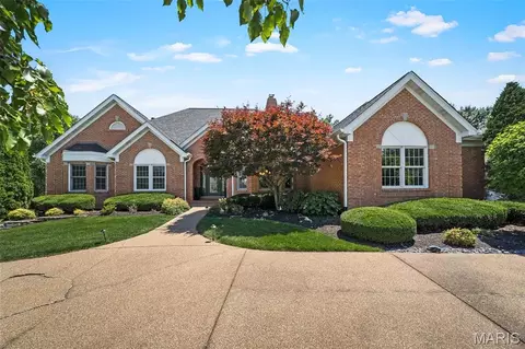554 Malinmor Dr, Weldon Spring, MO 63304 photo 2