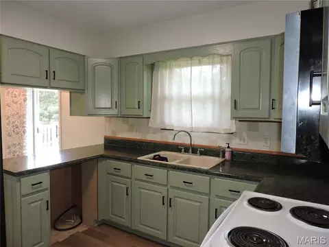 Kitchen - 3330 Highway A, Washington, MO 63090 photo 1 of 4