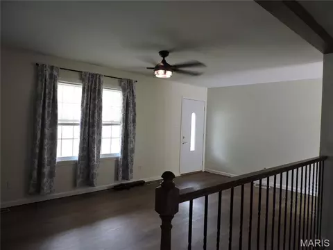 Living - 3330 Highway A, Washington, MO 63090 photo 2 of 3