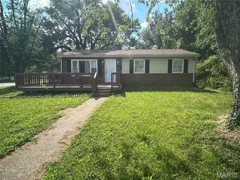 711 Plum St, Cahokia, IL 62206