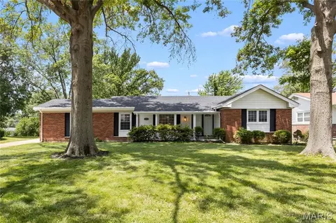12563 Shepherd Dr, Florissant, MO 63033