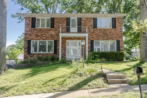 3210 Yorkchester Dr, Saint Louis, MO 63129
