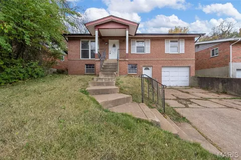 146 Evans Ave, Cool Valley, MO 63121