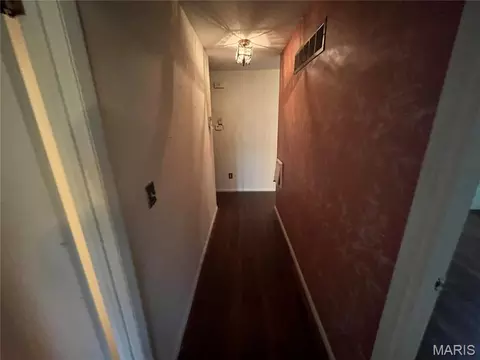 Entry Way - 608 Agean Way, Ballwin, MO 63011 photo 3 of 4