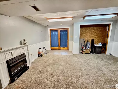 Living - 308 W 7th South St, Mount Olive, IL 62069 photo 1 of 2