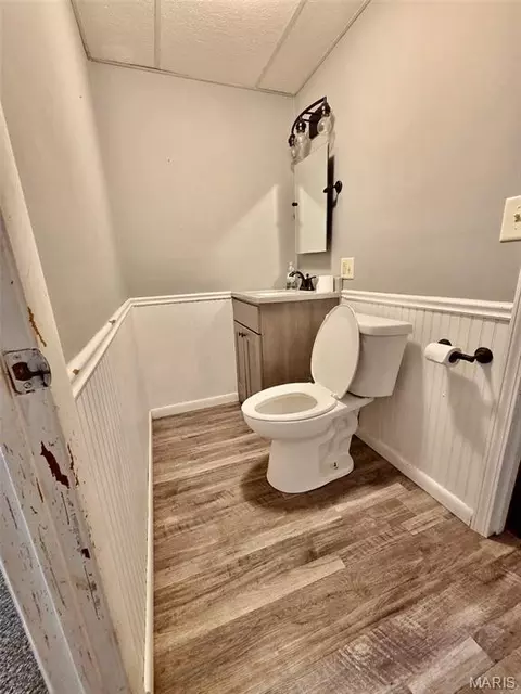 Bath - 308 W 7th South St, Mount Olive, IL 62069 photo 1 of 2