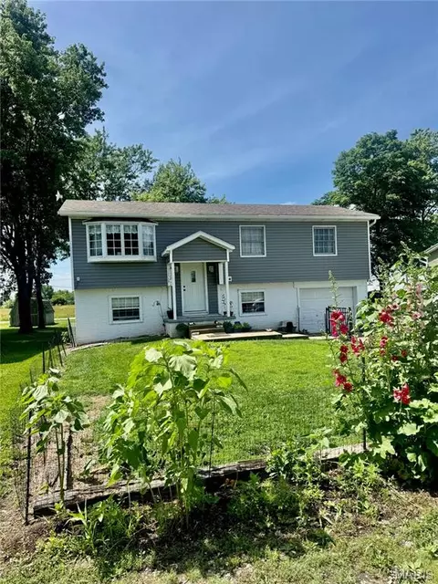 308 W 7th South St, Mount Olive, IL 62069