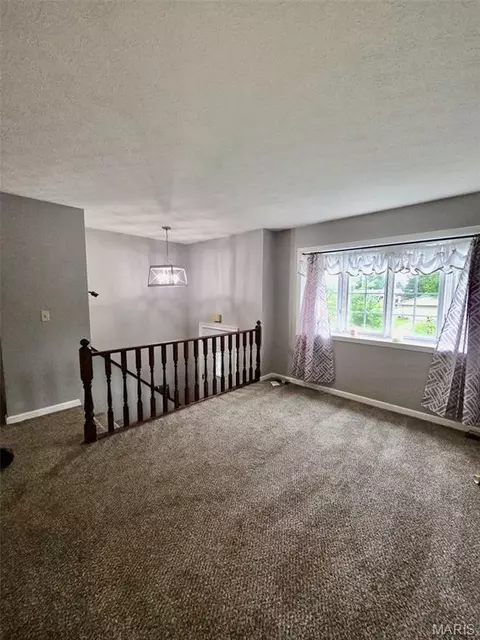 Living - 308 W 7th South St, Mount Olive, IL 62069 photo 2 of 2