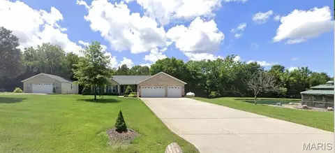 121 Brandi Lynn Dr, Foristell, MO 63348