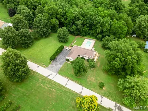 15633 Pike 237, Clarksville, MO 63336