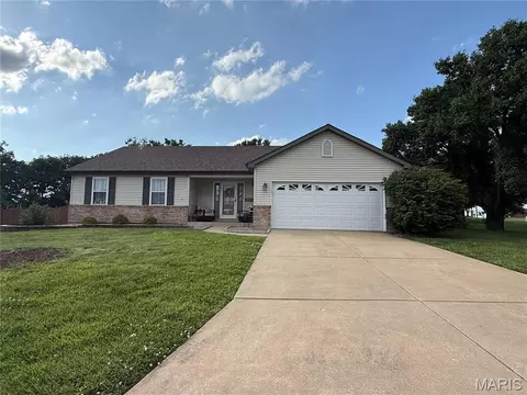 1701 Renoir Dr, O'fallon, MO 63368