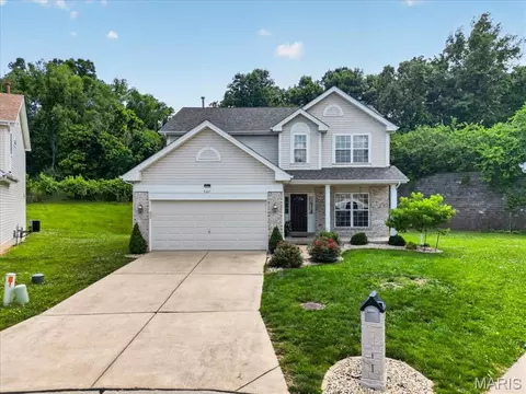 Exterior - 567 Brook Meadow Dr, Ballwin, MO 63021 photo 5 of 10