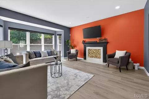 Living - 567 Brook Meadow Dr, Ballwin, MO 63021 photo 1 of 1