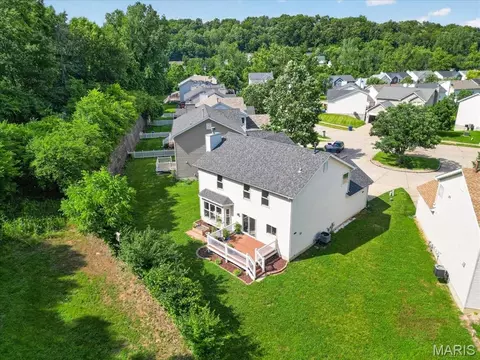 View/Area - 567 Brook Meadow Dr, Ballwin, MO 63021 photo 4 of 6