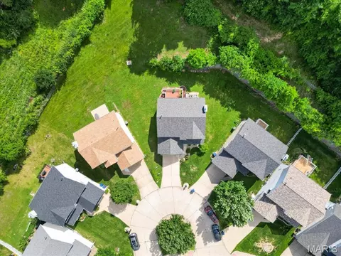 View/Area - 567 Brook Meadow Dr, Ballwin, MO 63021 photo 2 of 6