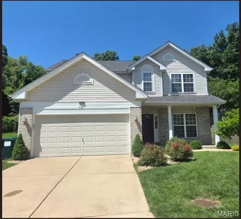 567 Brook Meadow Dr, Ballwin, MO 63021