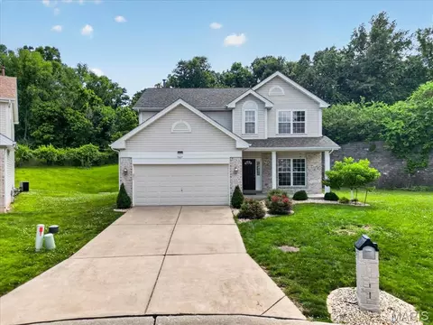 Exterior - 567 Brook Meadow Dr, Ballwin, MO 63021 photo 6 of 10
