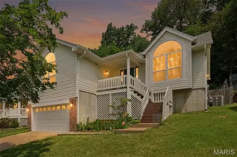 465 Elm Crossing Ct, Ballwin, MO 63021
