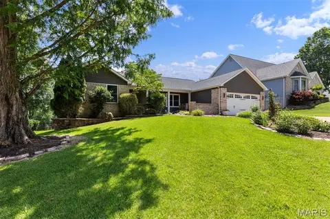 1353 Montevale Ct, Fenton, MO 63026