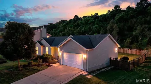 2253 Fairway, High Ridge, MO 63049