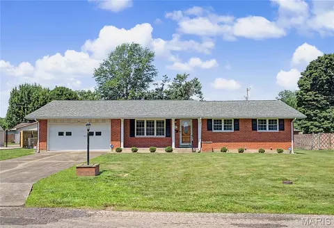 305 Wheeler Dr, Scott City, MO 63780
