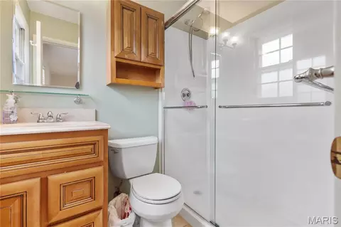Bath - 952 Bridgeport Dr, Ballwin, MO 63011 photo 1 of 1